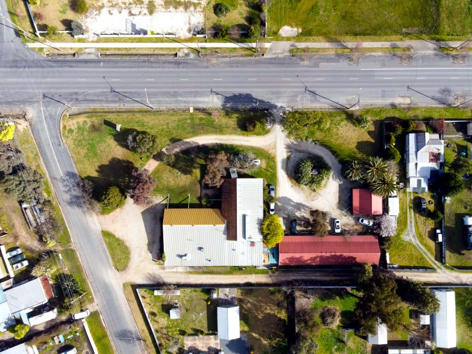 Aerial view of the motel beside the Hume Highway