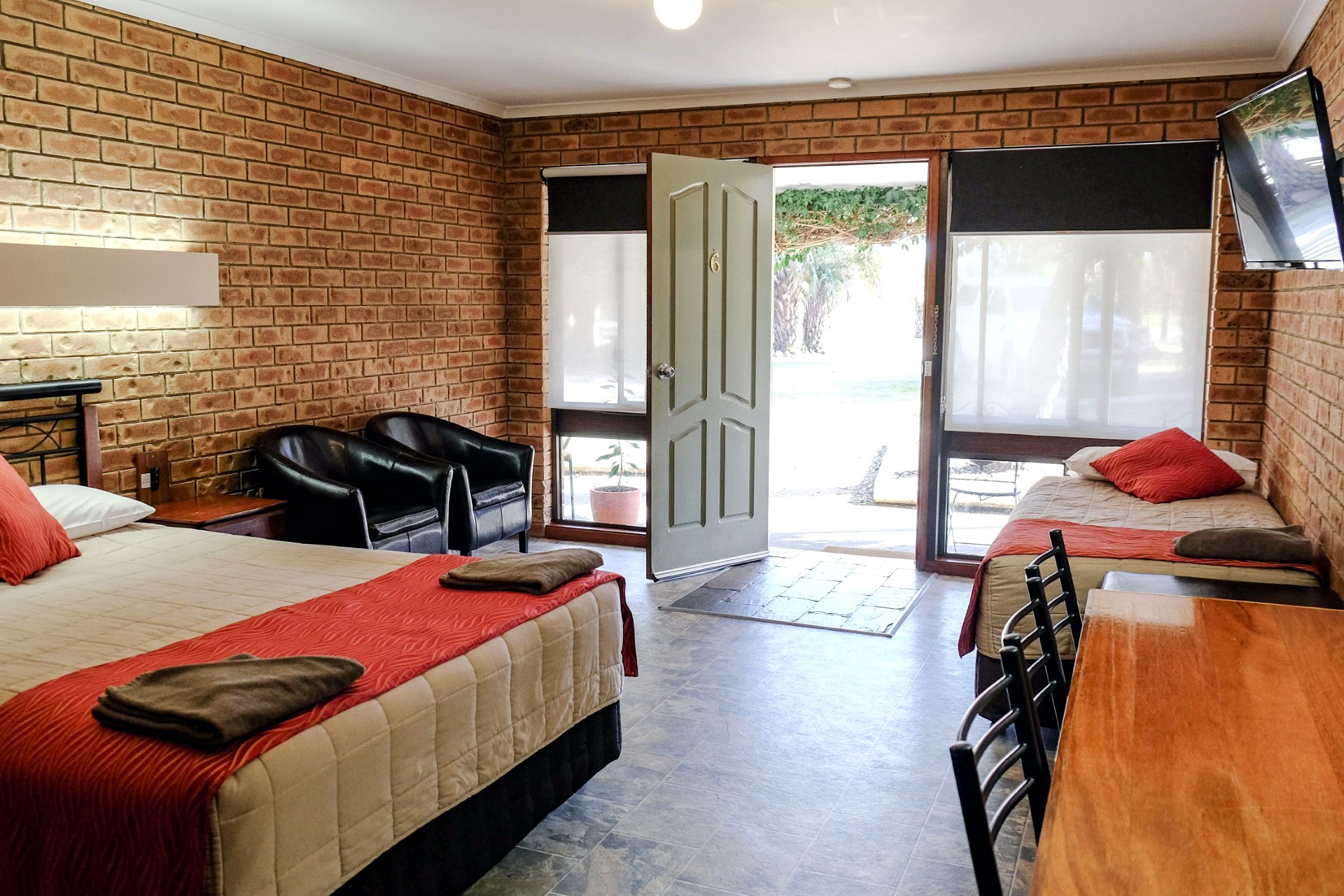 A pet-friendly room at the Jolly Swagman Motor Inn